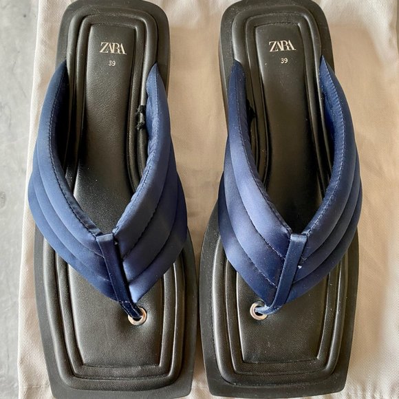 Quilted Platform Zara Sandals - Picture 2 of 9